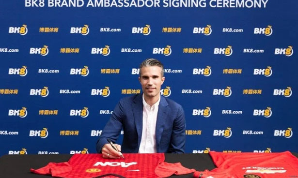 Đại sứ thương hiệu - Robin Van Persie